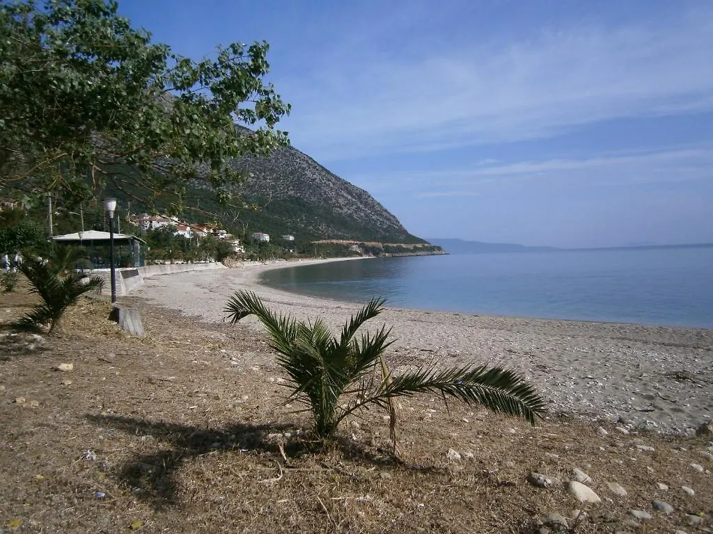 Petros Studios Poros  Poros (Kefalonia)
