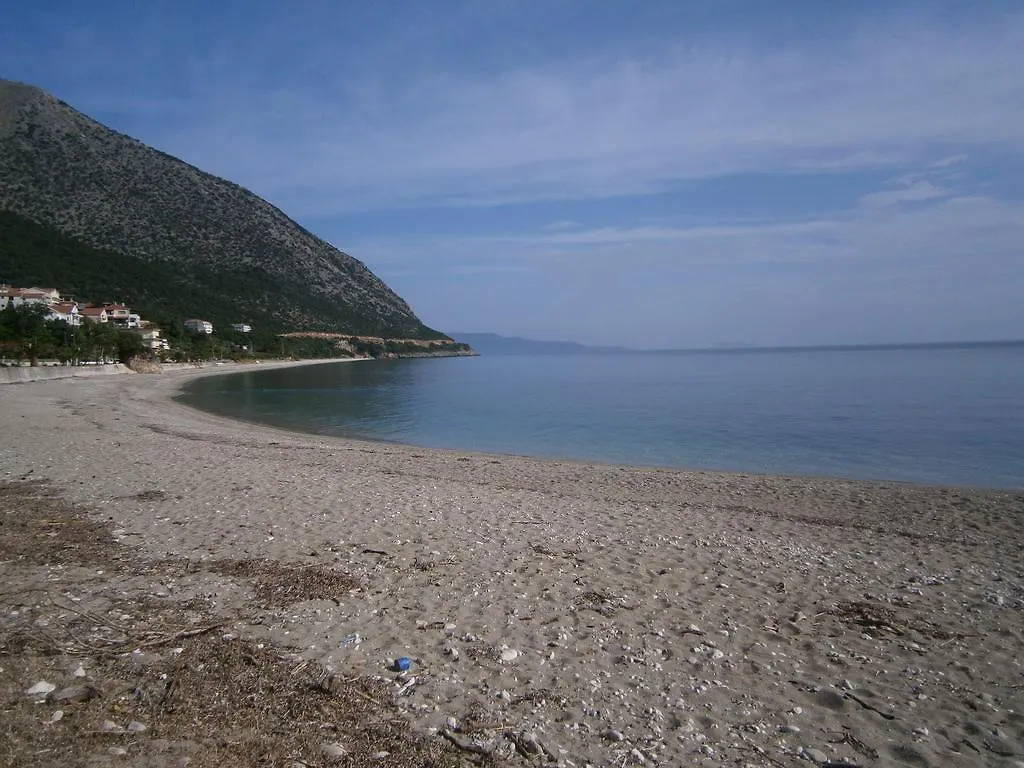 Petros Studios Poros  Poros (Kefalonia)
