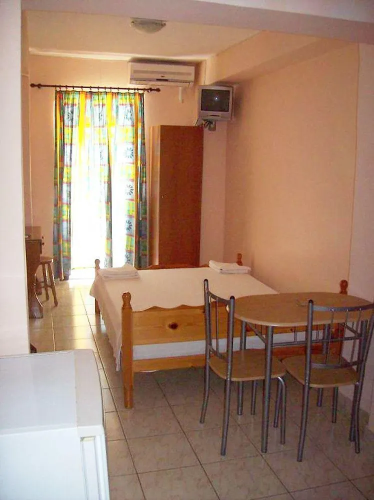 Aparthotel Petros Studios Poros