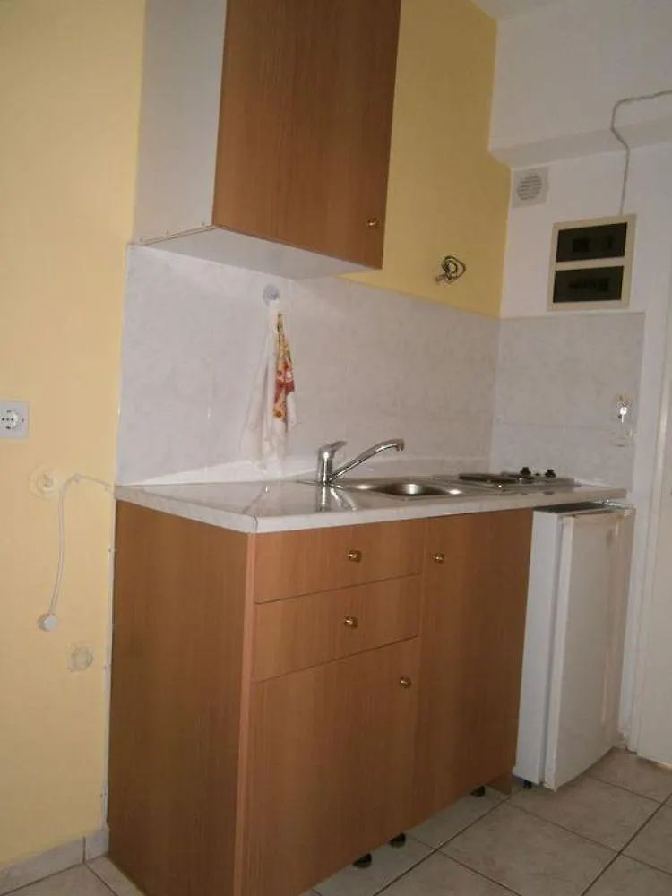 Petros Studios Poros  Aparthotel