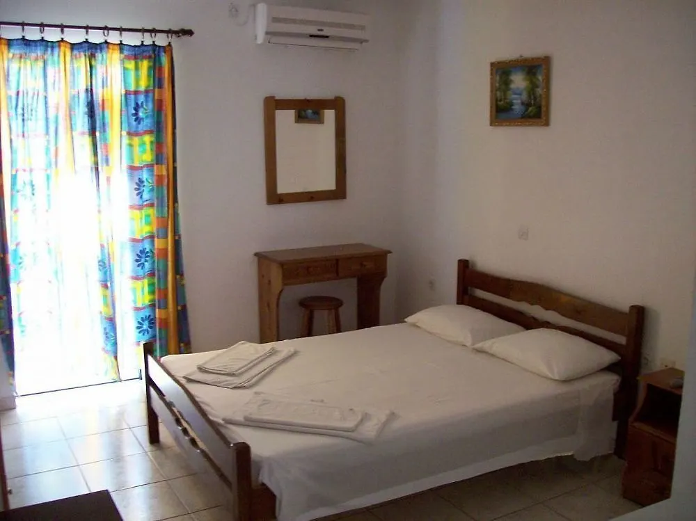 Petros Studios Poros  2*, Poros (Kefalonia)