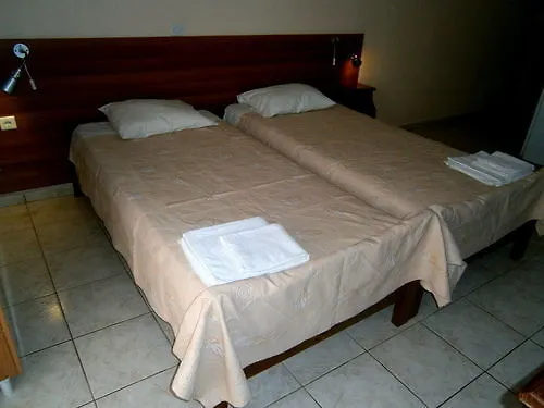 Petros Studios Poros  2*, Poros (Kefalonia)