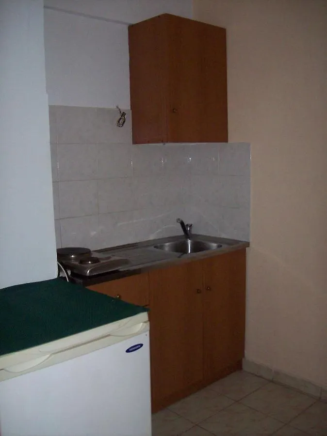 Petros Studios Poros  Aparthotel