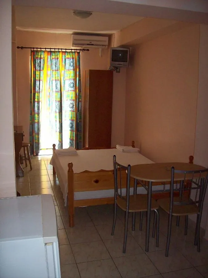 Aparthotel Petros Studios Poros
