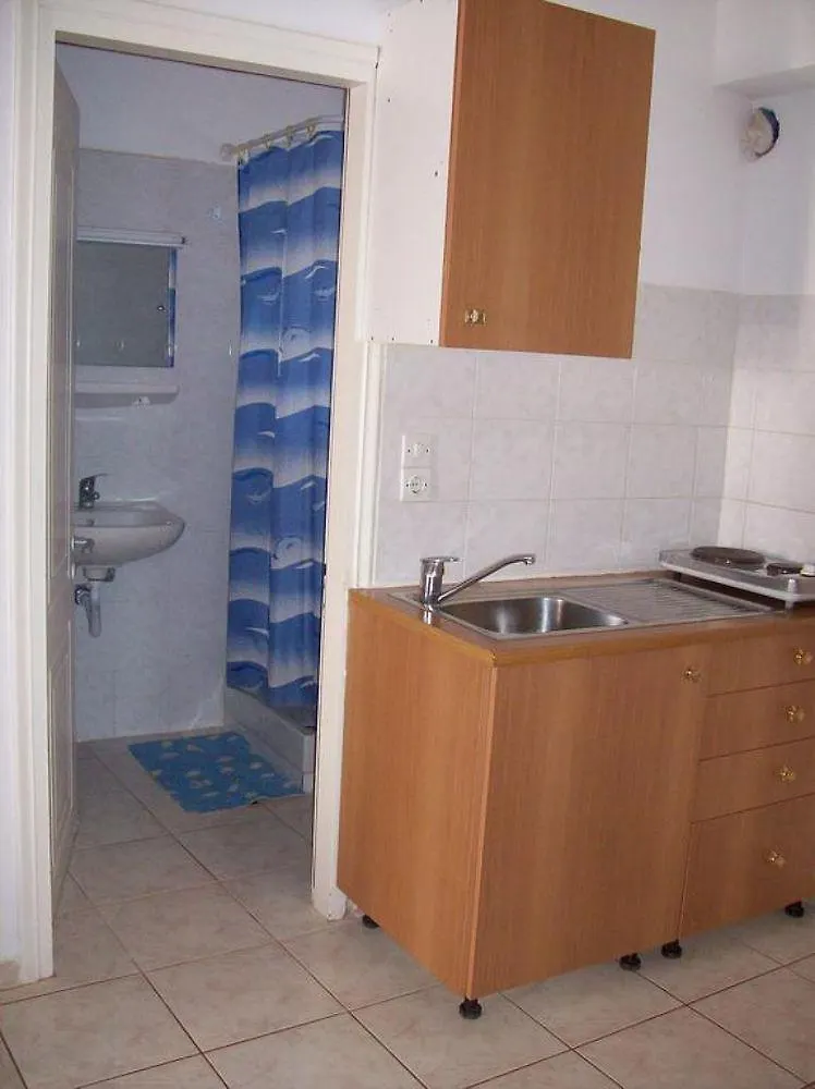 Petros Studios Aparthotel Kefalonia Island 2*, Poros (Kefalonia)